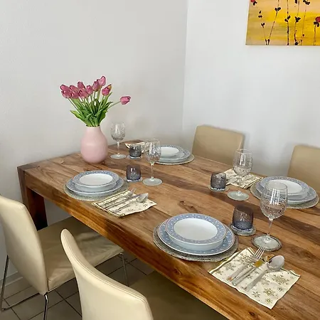 2 Zimmer Ferienwohnung Mit Terrasse Fusslaeufig Zu S-Bahn Nach Muenchen Und See Worthsee