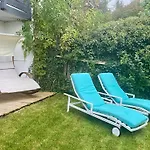 Gemuetliche Und Voll Ausgestatette 2 Am Mit Terrasse, Grill, Schaukel, Doppelbett Oder Getrennte Betten Fusslaeufig Zu S-bahn Nach Muenchen Und See, Ideal Zum Entspannen Aber Auch Zum Arbeiten *