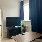 Gemuetliche Und Voll Ausgestatette 2 Am Mit Terrasse, Grill, Schaukel, Doppelbett Oder Getrennte Betten Fusslaeufig Zu S-bahn Nach Muenchen Und See, Ideal Zum Entspannen Aber Auch Zum Arbeiten * Worthsee