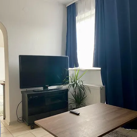 Apartment 2 Mit Terrasse Fusslaeufig Zu S-bahn Und *