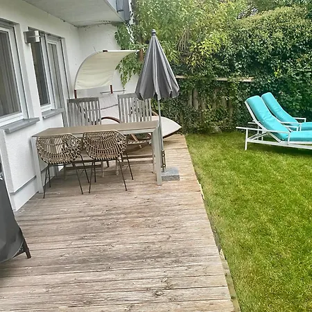 Fusslaeufig Zu S-Bahn Nach Muenchen Und See Gemuetliche Und Voll Ausgestatette 2 Zimmer Ferienwohnung Am Woerthsee Mit Terrasse, Grill, Schaukel, Doppelbett Oder Getrennte Betten, Ideal Zum Entspannen Aber Auch Zum Arbeiten