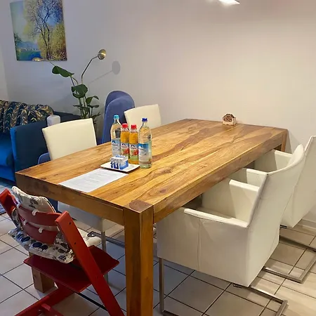 Fusslaeufig Zu S-bahn Nach Muenchen Und Gemuetliche Und Voll Ausgestatette 2 Am Mit Terrasse, Grill, Schaukel, Doppelbett Oder Getrennte Betten, Ideal Zum Entspannen Aber Auch Zum Arbeiten